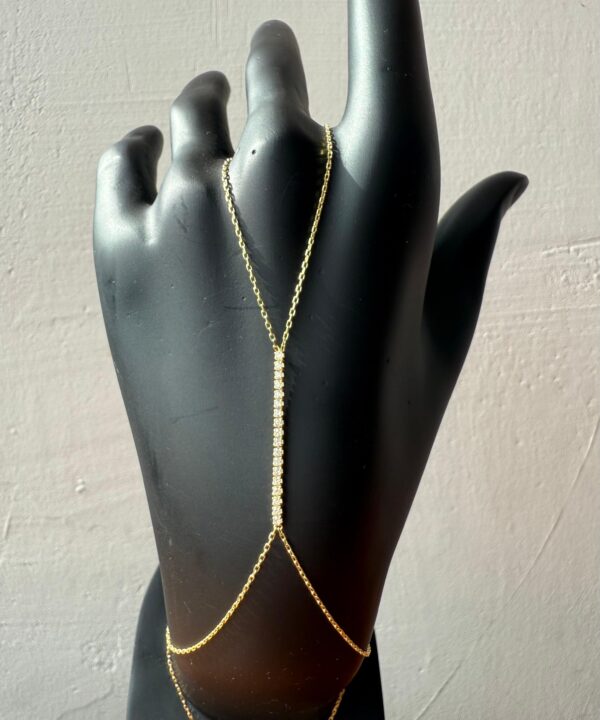 The Lumière Handchain
